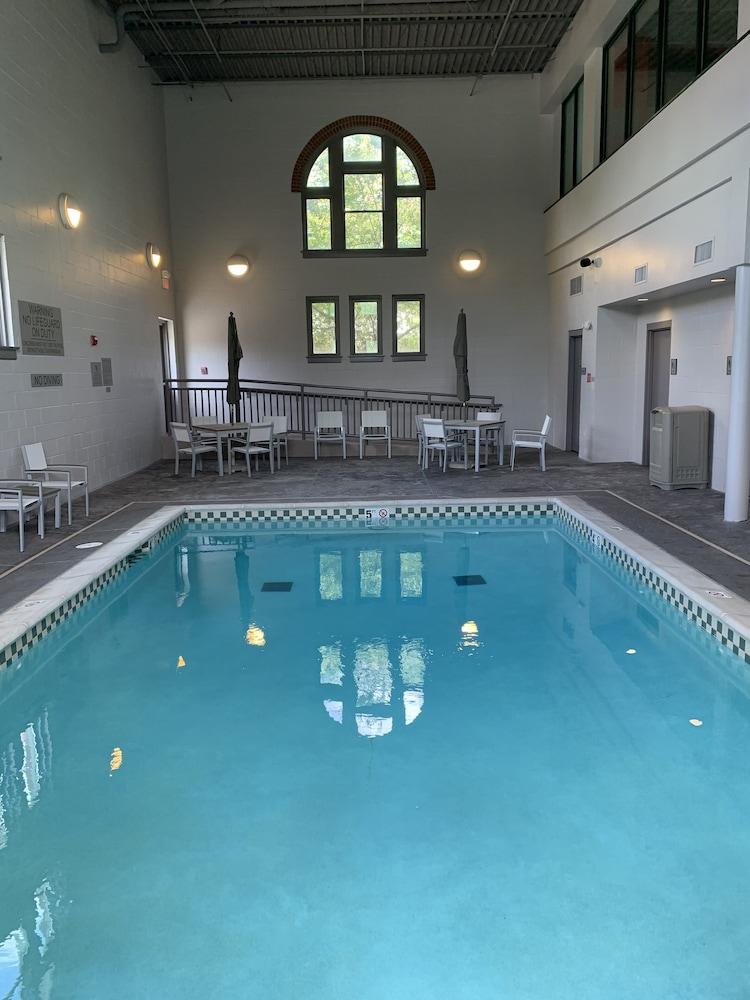 Country Inn & Suites By Radisson, St Charles Historic District Saint Charles Exterior foto
